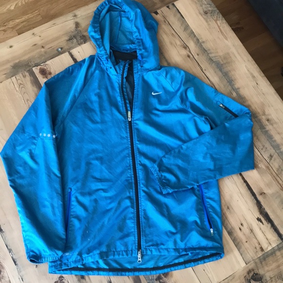 nike storm fit jacket with hood
